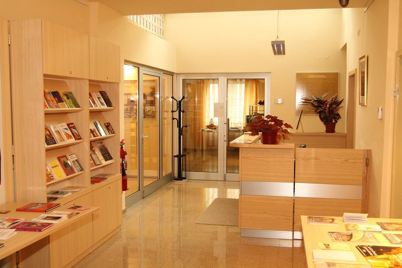 مبيت وإفطار ليوبليانا Saint Ignatius Retreat House المظهر الخارجي الصورة